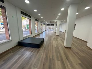 Lloguer Local Comercial a Centre-Estaci�. Local comercial c�ntrico