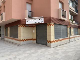 Local commercial à Sant Celoni. Posibilidad de cambio de uso