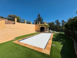 Xalet a Riells i Viabrea. Espectacular chalet con piscina privada y con gran terreno en ri