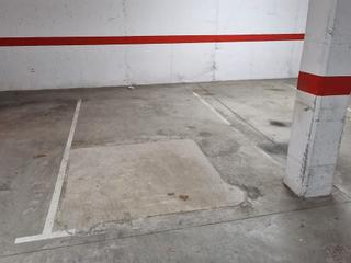 Aparcament cotxe a Carrer de ramon berenguer iv 12