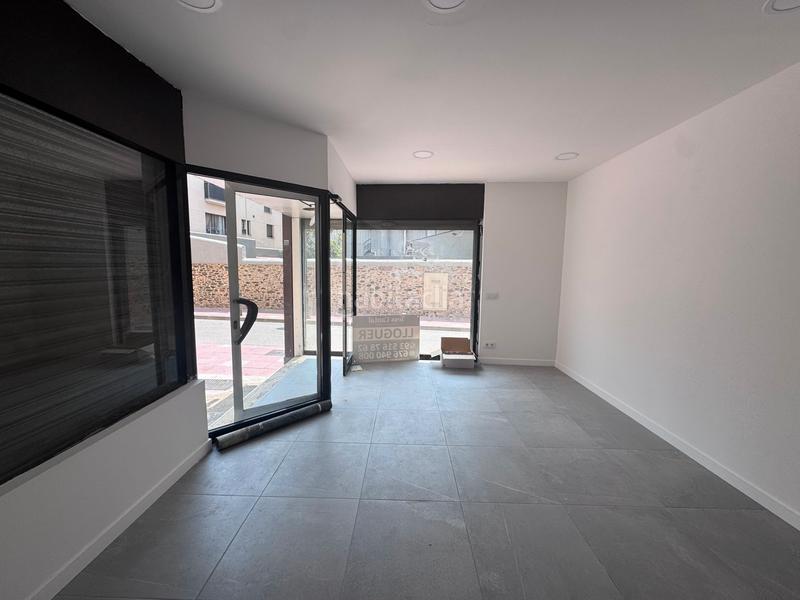 Foto 62ee7577-de9a-402e-8925-9341229f4b7f. Location local commercial dans Sant Celoni