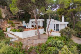 Chalet in Santa Cristina-Sant Francesc. Villa exclusiva con acceso privado a cala sa forcanera y vistas