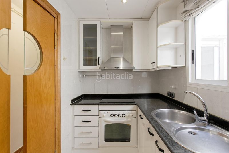 Foto 1b0ea04d-627f-4c6d-91fa-ef2d2f1efd54. Pis a Centre Blanes