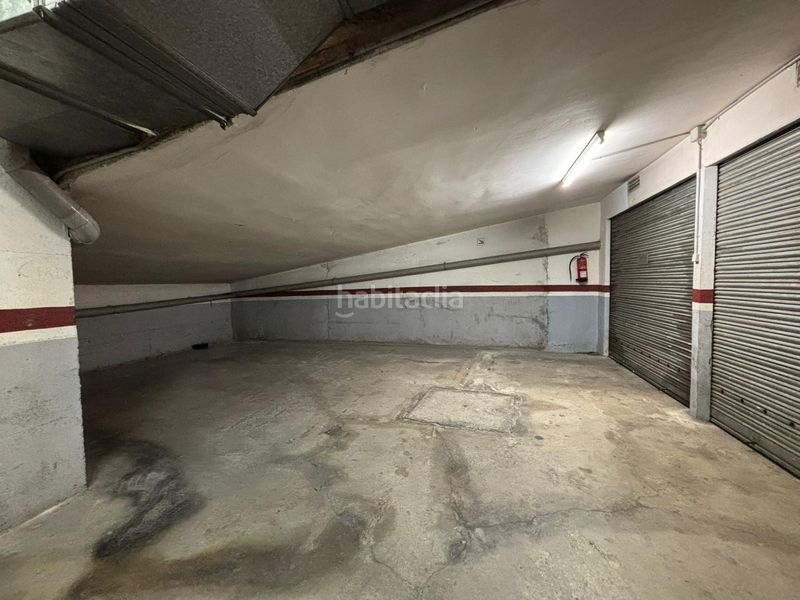 Foto 74b6e4b9-e9e9-412d-bcb1-72339dcaafeb. Aparcament cotxe a Sant Celoni