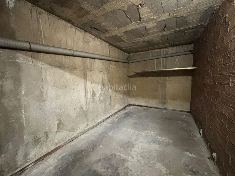 Foto 842f4d9d-12f4-4d8c-a9b0-84eb6862dd91. Aparcament cotxe a Sant Celoni