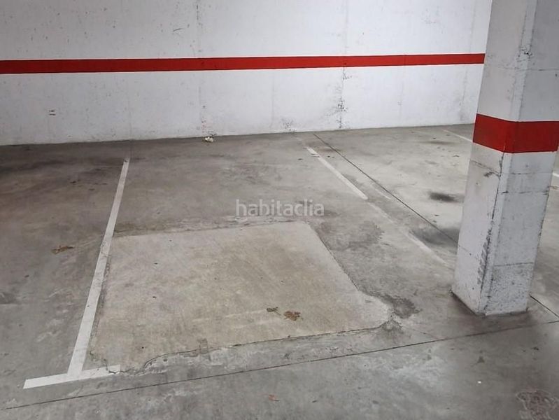 Foto c87334a8-a097-4ceb-ad3a-e4776890c545. Aparcament cotxe a Sant Celoni