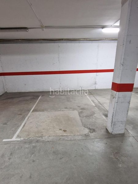 Foto dc2aed2f-4aa3-4538-b4b8-cad0bc10f8c2. Aparcament cotxe a Sant Celoni