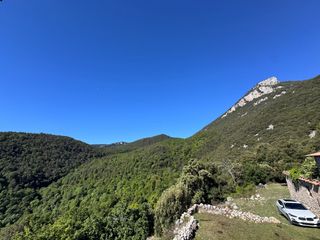 Masía en Albanyà. En venta finca històrica can sala de bassegoda  albanyà alt empo
