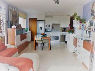 Etagenwohnung  Calle pau casals. Piso en primera lnea de mar con tres habitaciones dobles en la