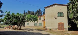 Country house in Carretera riudoms-cambrils 23. Maravillosa masía en venta en riudoms
