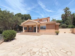 Chalet  Calle puig de l'àliga. Descubre el hogar de tus sueños en castellvell del camp!