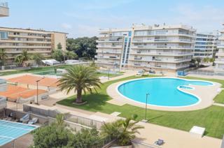 Pis  Avenida pompeu fabra. Piso en  salou con parking, piscina, pádel y todo lo que sueñas