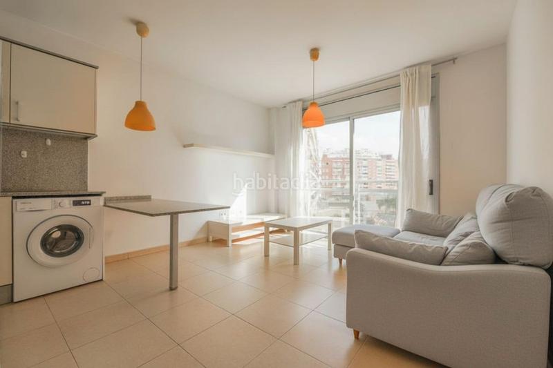 Foto 2f351851-69d9-4dc6-8e2f-191f11bdef04. Pis amb piscina a Ponent Reus