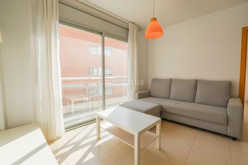 Foto ddecb830-1fcd-40ee-ace8-fd1ffa52fac6. Pis amb piscina a Ponent Reus