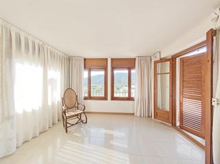 Etagenwohnung in Calle de baix 29. Piso con potencial en riudecols