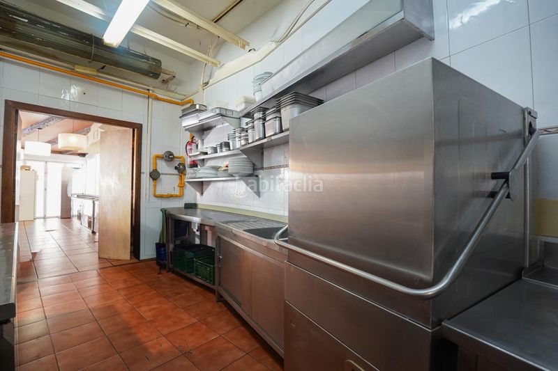 Foto 4719ff9f-e026-4589-a25d-cae0fcaf3bd5. Local comercial a La Pineda Vila-seca