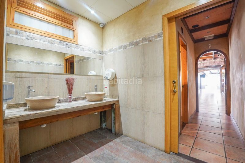 Foto bfcdb1bb-1545-4aa8-b5a6-1ab4ee98e628. Local comercial a La Pineda Vila-seca