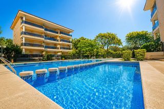 Appartamento  Calle anoia. Piso reformado en cambrils con piscina y parking incluido