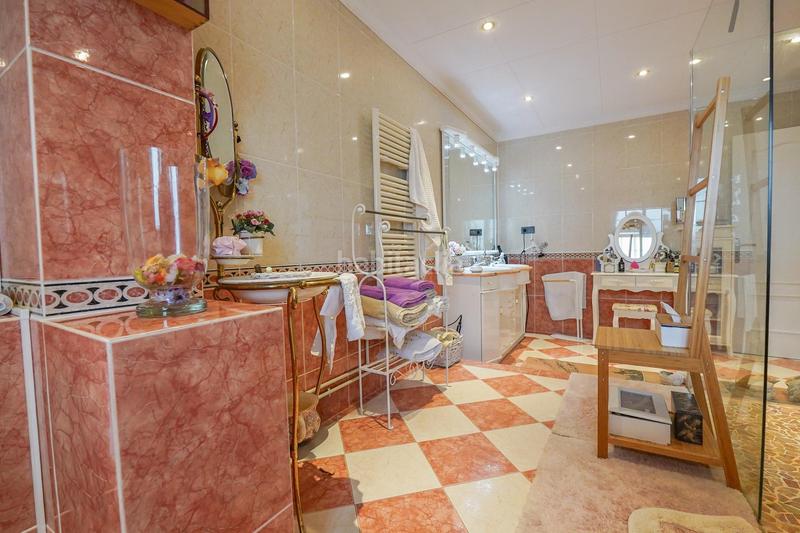 Foto e250e6b5-6ee9-432f-b6fd-7c0a8be27710. Chalet con riscaldamento piscina in Poble Mont-roig del Camp