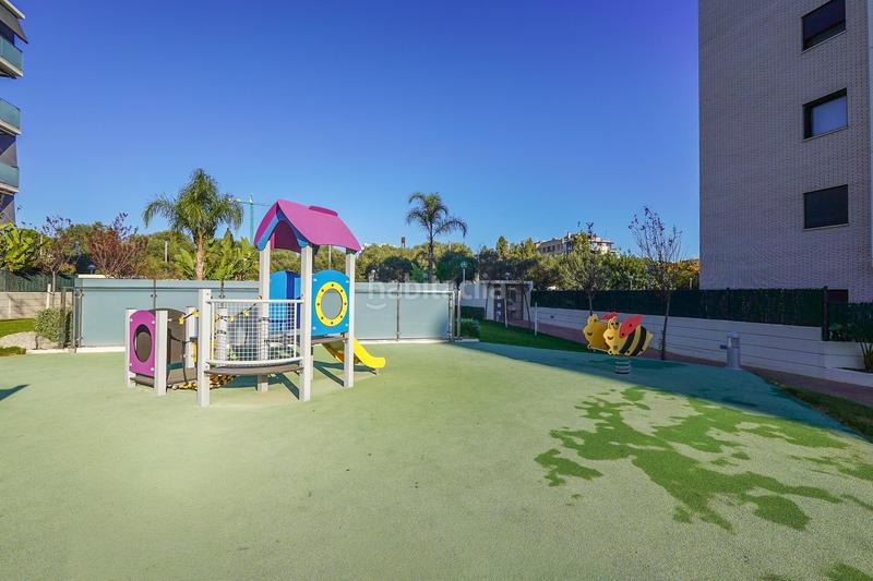 Foto f430e36e-3627-406f-b3fd-194a7b6e02b9. Etagenwohnung mit parking pool in Barenys Salou