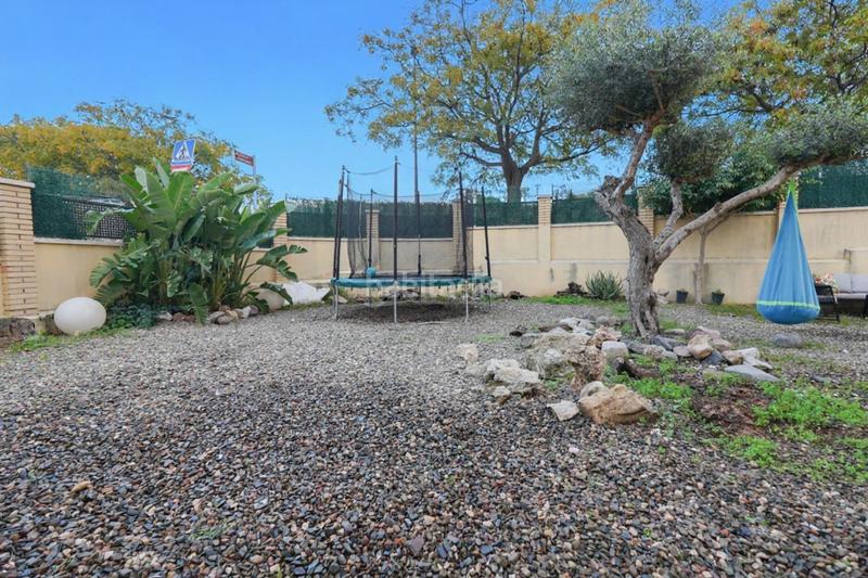 Foto 14b77cbc-0445-4ee1-b578-6daf0766db5a. Casa adossada amb calefacció aparcament a Migjorn Reus