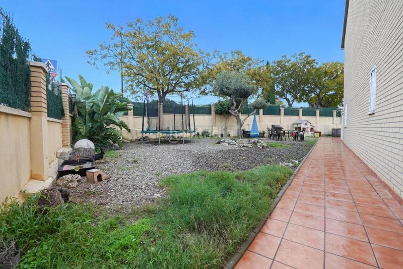 Foto 15a6e304-ed54-4364-a17e-aacce38c54c1. Casa adossada amb calefacció aparcament a Migjorn Reus