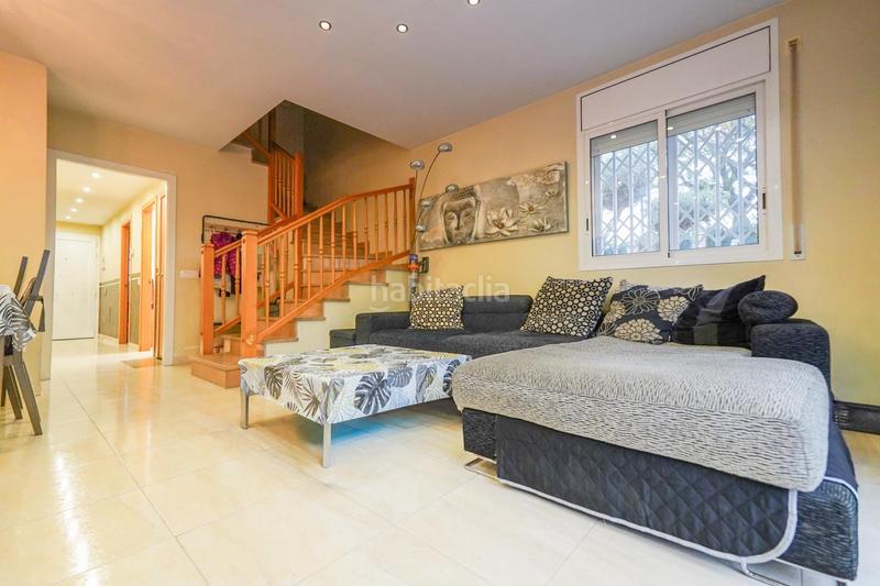 Foto 3032b00b-6f6f-4aa7-b888-786a0a1a4fea. Casa adossada amb calefacció aparcament a Migjorn Reus