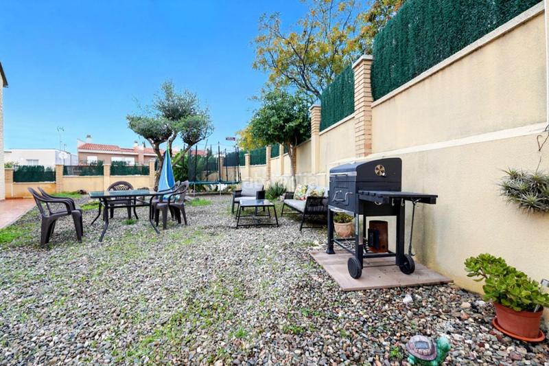 Foto 32107975-fa0a-42a6-809d-59f862f7a3ba. Casa adossada amb calefacció aparcament a Migjorn Reus