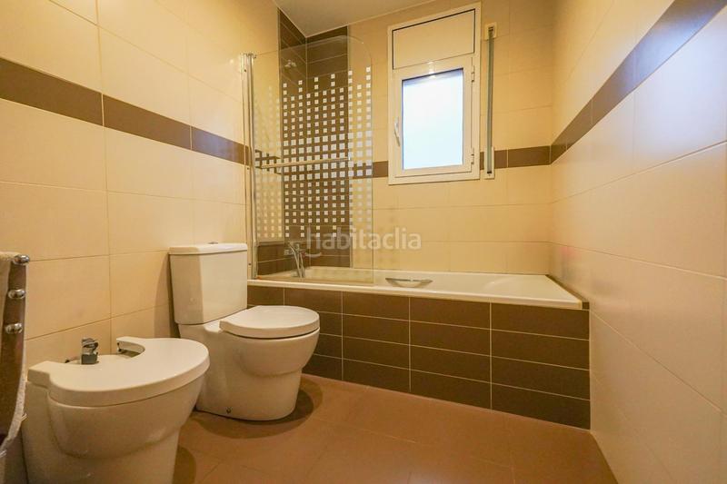 Foto c1da56d6-1954-4259-861f-1c935388a612. Casa adossada amb calefacció aparcament a Migjorn Reus