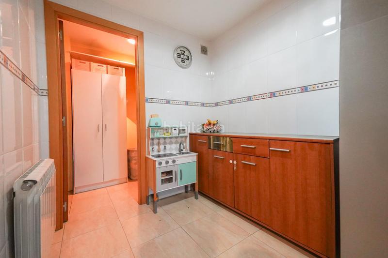 Foto f395da5d-de2f-48b8-9637-0a73e648ec83. Casa adossada amb calefacció aparcament a Migjorn Reus