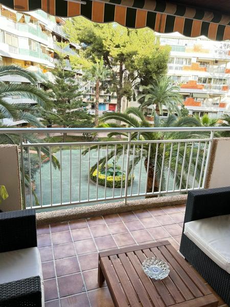 Foto 3387fce8-156e-493c-a996-f000cf68a8a5. Pis amb piscina a Centre Salou