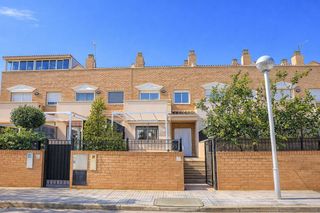Casa a schiera  Calle de margarida de prades. Descubre el adosado que siempre has imaginado en xalets salou