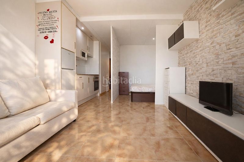 Foto 0dbab80d-9c71-48ab-8de4-c346840c4711. Loft amb piscina a Mar i Camp - Platja dels Capellans Salou
