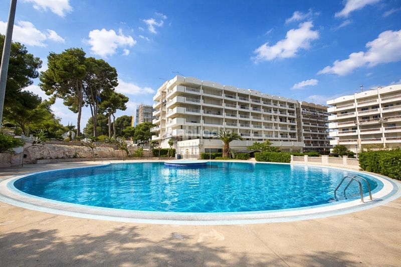 Foto 5da26a40-4fd2-443c-a371-d4257a179244. Loft amb piscina a Mar i Camp - Platja dels Capellans Salou