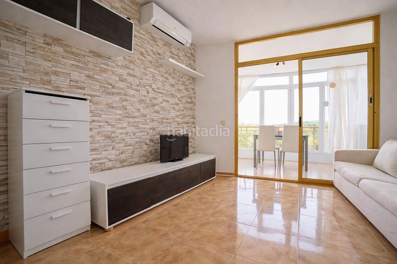 Foto 96b1a891-9b10-4a82-8888-4e494a10ef16. Loft amb piscina a Mar i Camp - Platja dels Capellans Salou