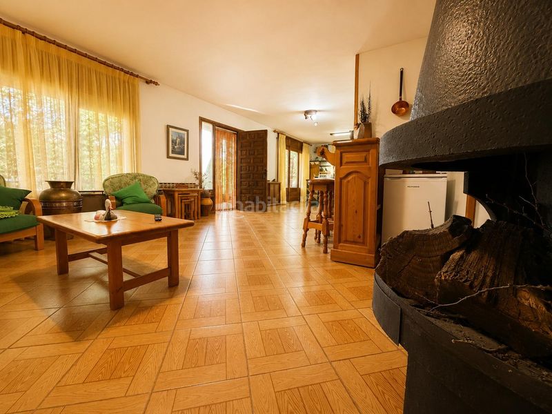 Foto ec46edaa-f62b-4214-8d91-fbe12475c2d3. Casa amb calefacció aparcament a Prades