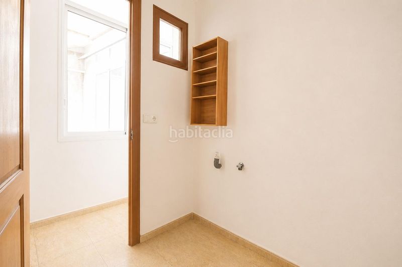 Foto 63926162-bc66-4394-9abb-e807e4b749b0. Casa amb calefacció a Valls