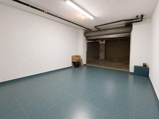 Parking coche en Calle augusta 5. Plaza de parking en venta en indasol ii, salou