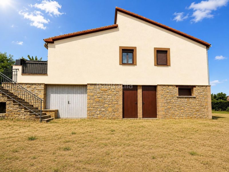 Foto a1779482-c926-4213-969f-4b9805908145. Casa amb aparcament a Vilosell (El)