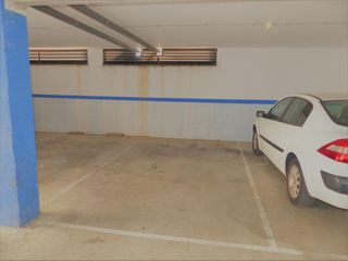 Aparcament cotxe a Montbrió del Camp. Plaça de parking a montbrio