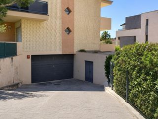 Parking coche  Carrer tramuntana. Plaza de parking en venta en cap salou