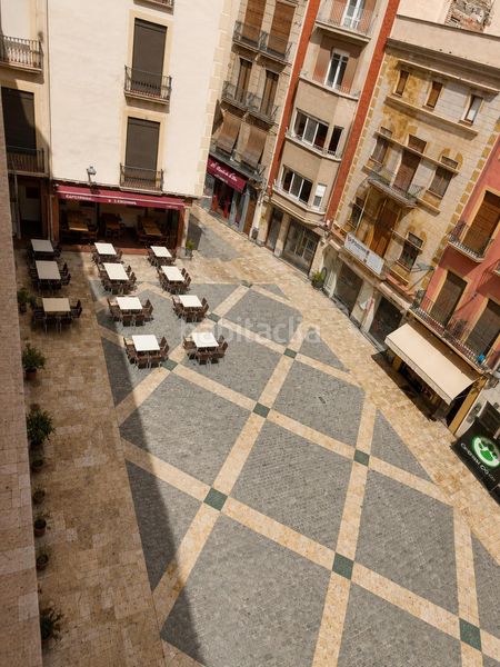 Foto ac211449-5d4f-4e38-a574-3e6dcddace38. Àtic a Centre Reus