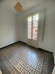 Flat in Carrer de parís 52. Luminoso piso en collblanc con terraza privativa