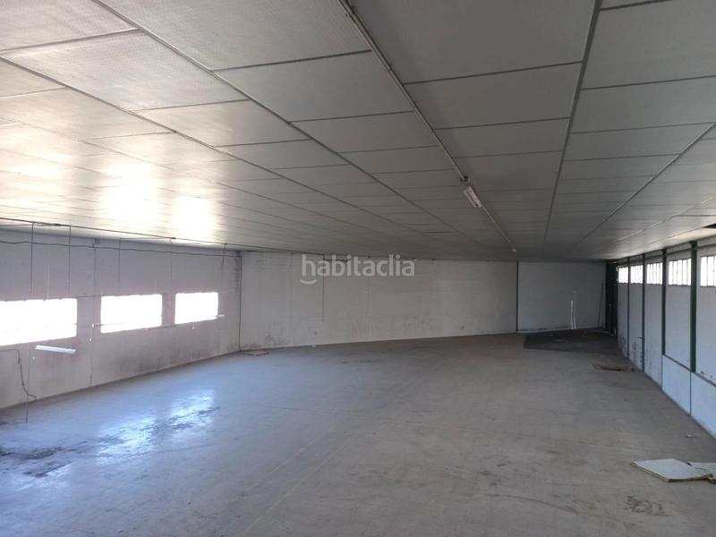 Foto 3b72d0ad-9fd2-4ac4-8499-93f98b18d17d. Industrial building in Banyeres de Mariola