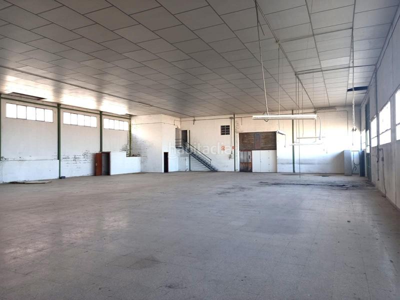 Foto 402cb686-3bd2-4fce-9461-a45f9ad22c20. Industrial building in Banyeres de Mariola