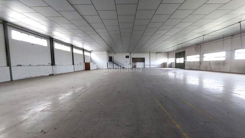 Foto 9a01386e-5ae0-4c6b-81ed-e9a6f4c065bc. Industrial building in Banyeres de Mariola