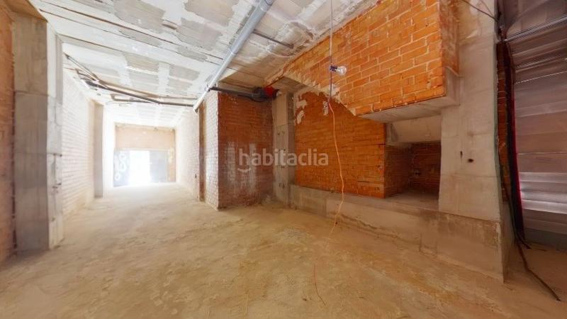 Foto bb16c892-3076-48d6-a30d-a196abad74b0. Alquiler local comercial local sin comisión de agencia con salida de humos en Alicante