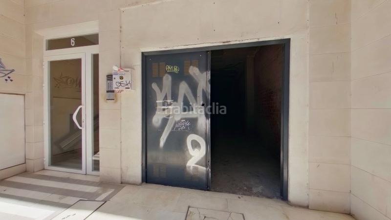 Foto bfc3f47e-318e-4f4d-8a89-0ab94cadf5d6. Alquiler local comercial local sin comisión de agencia con salida de humos en Alicante