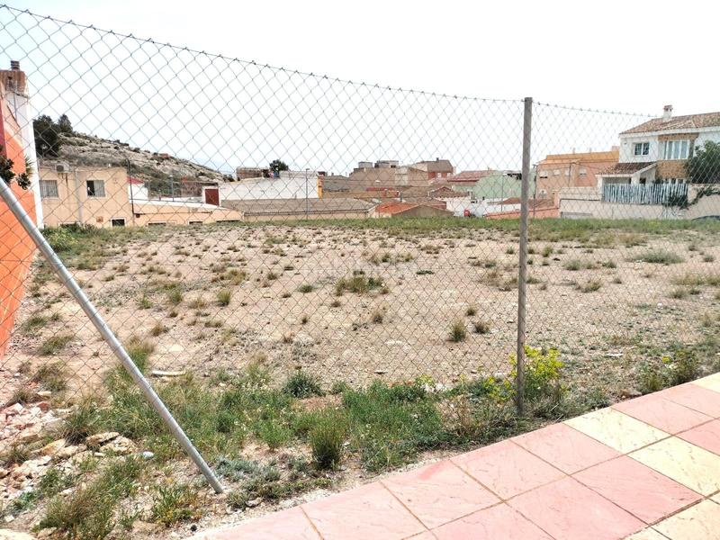 Foto 126993ec-18bc-40f8-92fe-5af80843fb8e. Terreno residencial en Sax