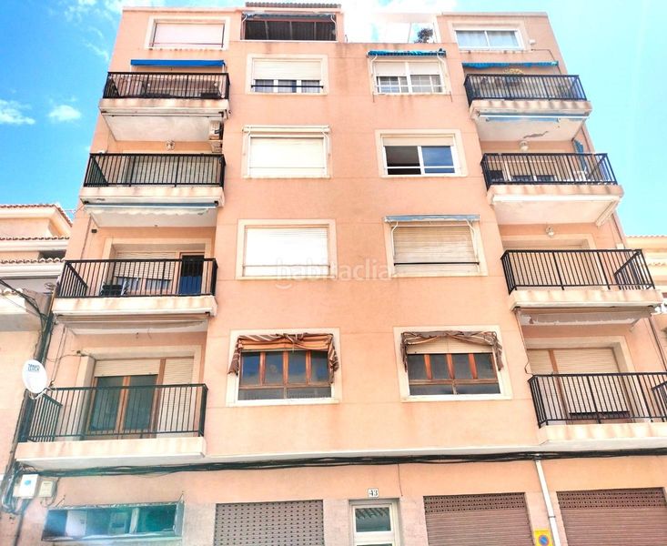 Foto 2f3320de-003e-45a7-b1c8-3bcf8f51bc28. Pis a Campello Playa Campello (el)